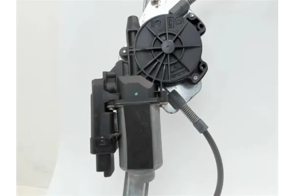 Recambio de cierre electromagnetico trasero derecho para bmw serie 1 berlina (e81/e87) referencia OEM IAM 7202148  4389476 , BMW
