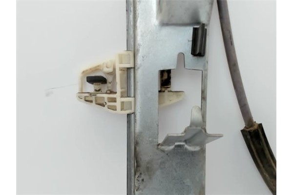 Recambio de mecanismo elevalunas delantero derecho para renault megane ii berlina 3p referencia OEM IAM   