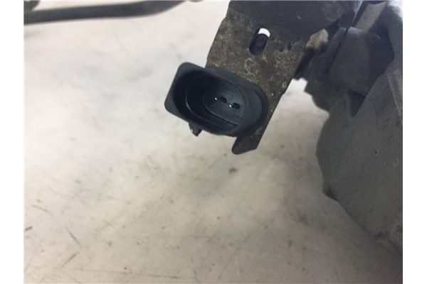 Recambio de pinza freno delantero derecha para audi a8 (4e) 4.2 quattro referencia OEM IAM 4E0615124A  