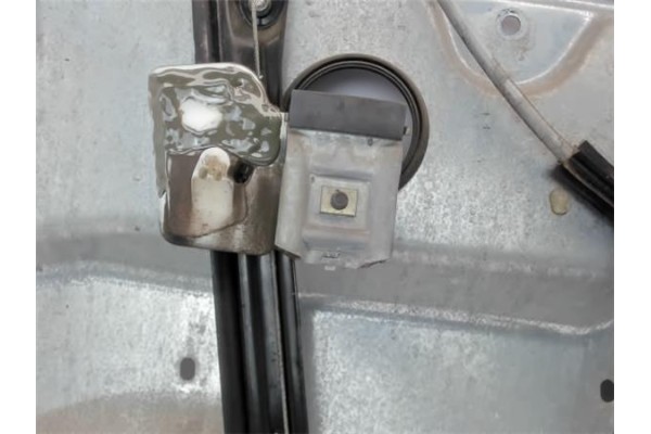 Recambio de elevalunas electrico delantero derecho para volkswagen polo iv (9n1) 1.4 gt referencia OEM IAM 6Q3837402H  