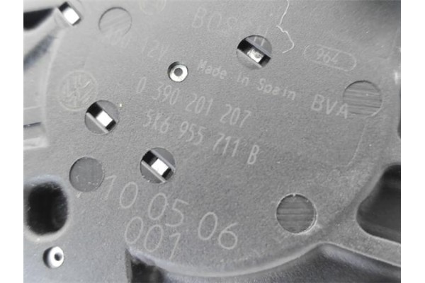 Recambio de motor limpiaparabrisas trasero para volkswagen polo v (6r1) 1.4 advance referencia OEM IAM 5K6955711B   Recambio de motor limpiaparabrisas trasero para volkswagen polo v (6r1) 1.4 advance referencia OEM IAM 5K6955711B