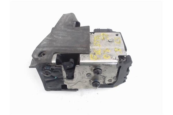 Recambio de cierre electromagnetico trasero izquierdo para ford fiesta (cbk) referencia OEM IAM   