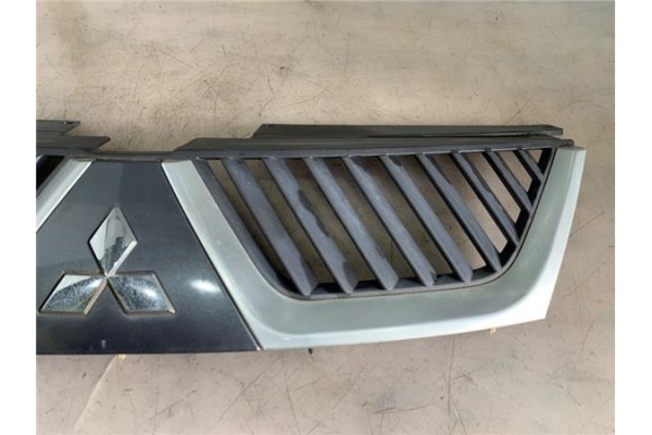Recambio de rejilla paragolpes delantero para mitsubishi outlander (cw0) 2.0 di-d intense referencia OEM IAM 7450A037HB  