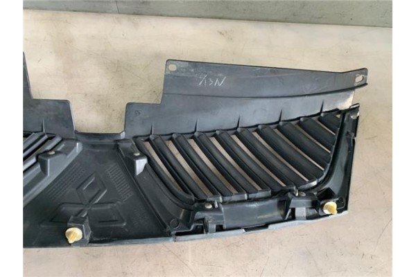 Recambio de rejilla paragolpes delantero para mitsubishi outlander (cw0) 2.0 di-d intense referencia OEM IAM 7450A037HB  