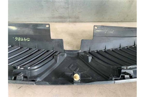 Recambio de rejilla paragolpes delantero para mitsubishi outlander (cw0) 2.0 di-d intense referencia OEM IAM 7450A037HB  