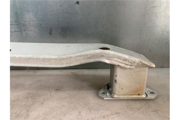 Recambio de refuerzo paragolpes trasero para opel astra k berlina 5p 1.6 dynamic referencia OEM IAM 39193221  