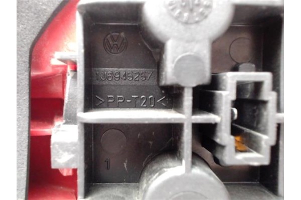 Recambio de piloto trasero izquierdo para volkswagen golf iv berlina (1j1) 1.6 16v referencia OEM IAM 1J6945257 69918380 