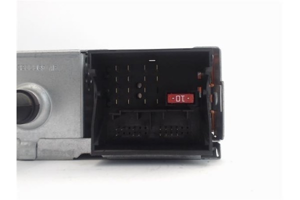 Recambio de radio / cd para citroen c4 berlina referencia OEM IAM PSARCD441-63 96643698XT 