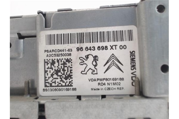 Recambio de radio / cd para citroen c4 berlina referencia OEM IAM PSARCD441-63 96643698XT 