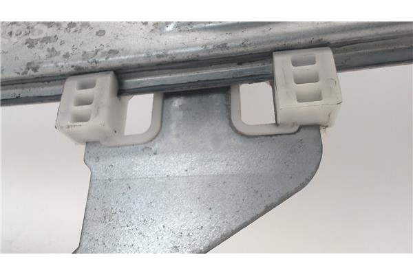 Recambio de mecanismo elevalunas delantero izquierdo para citroen c4 coupe referencia OEM IAM 997018102 996385101 