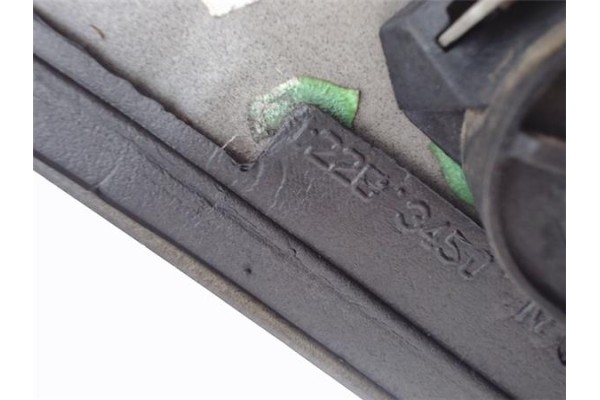 Recambio de brazo inferior delantero izquierdo para audi a4 berlina (b5) 1.8 t referencia OEM IAM 4D0407155J  