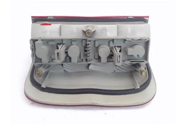 Recambio de piloto trasero izquierdo para hyundai accent (lc) referencia OEM IAM   