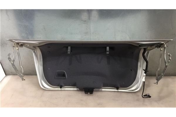 Recambio de tapa maletero para volvo s40 berlina 2.0 referencia OEM IAM 31335491  