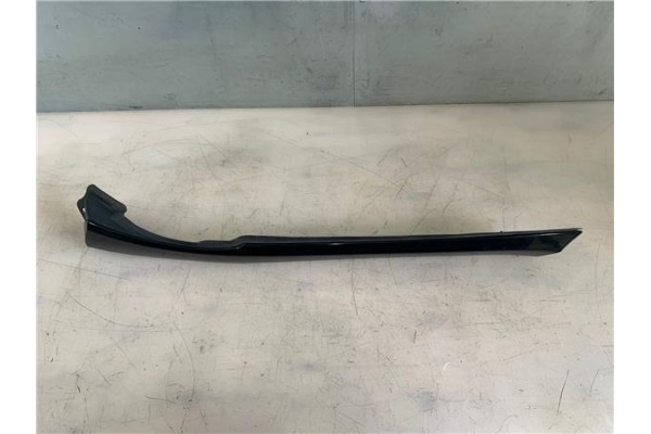 Recambio de moldura aleta delantero derecha para renault grand scenic 1.2 referencia OEM IAM   