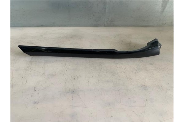 Recambio de moldura aleta delantero izquierda para renault grand scenic 1.2 referencia OEM IAM   