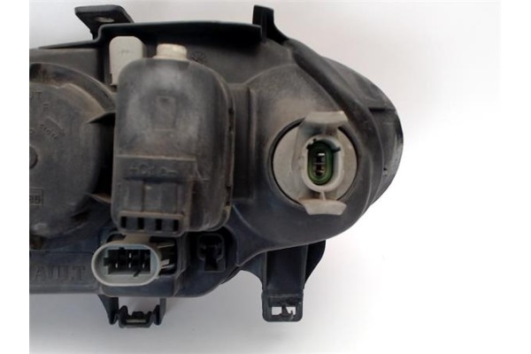 Recambio de faro delantero dcho para renault megane i classic (la0) referencia OEM IAM 7700427870G 67743820 