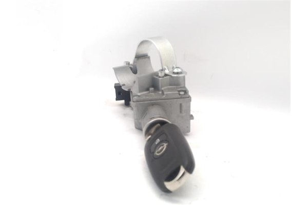Recambio de clausor para opel astra k berlina 5p 1.6 dynamic referencia OEM IAM 13488279  