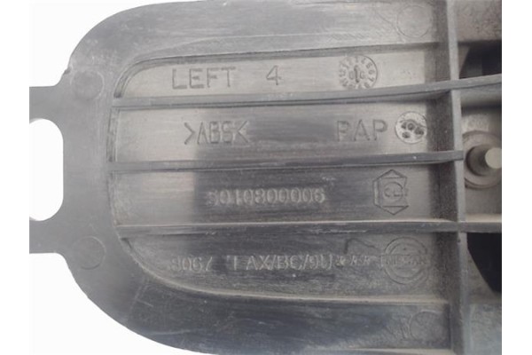 Recambio de manilla int. puerta delantero izquierda para nissan note (e11e) referencia OEM IAM 5010800006  