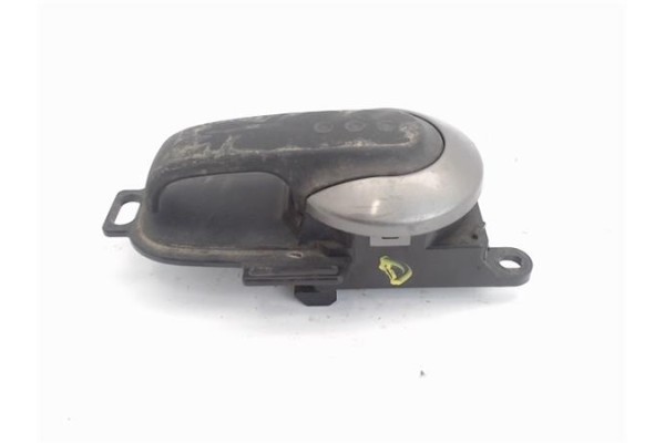 Recambio de manilla int. puerta delantero derecha para nissan note (e11e) referencia OEM IAM 5010800006  