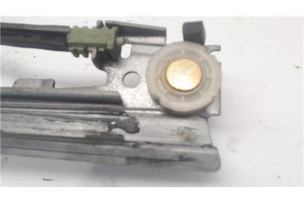 Recambio de mecanismo elevalunas delantero derecho para citroen jumpy referencia OEM IAM 400672T2  