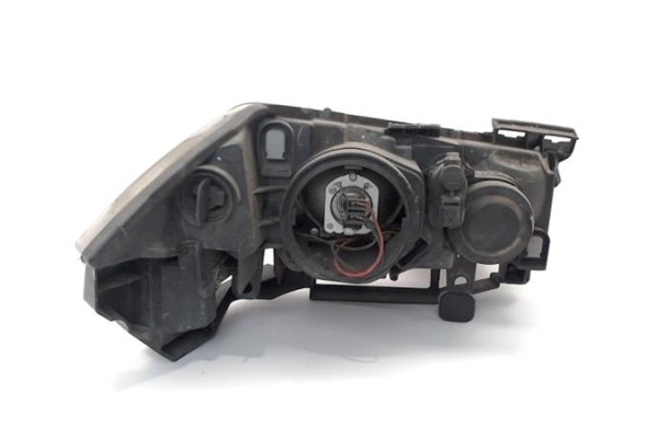 Recambio de faro delantero izquierdo para renault megane ii berlina 5p referencia OEM IAM 260604235R  