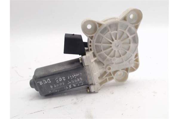 Recambio de motor elevalunas delantero derecho para mercedes-benz clase c (bm 203) berlina referencia OEM IAM -2118201742  