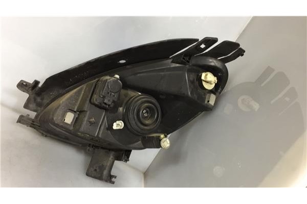 Recambio de faro delantero dcho para citroen xsara picasso 1.8 16v referencia OEM IAM 620637  