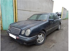 mercedes-benz clase e (bm 210) berlina del año 2010
