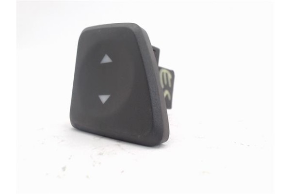 Recambio de mando elevalunas delantero izquierdo para fiat 500 1.3 d multijet referencia OEM IAM 30506 735450601 