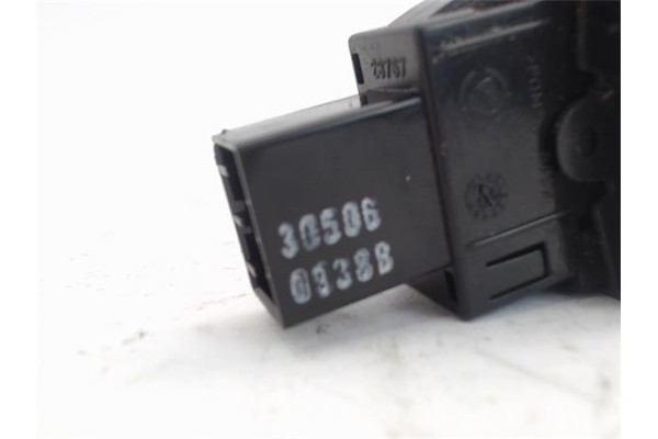 Recambio de mando elevalunas delantero izquierdo para fiat 500 1.3 d multijet referencia OEM IAM 30506 735450601 
