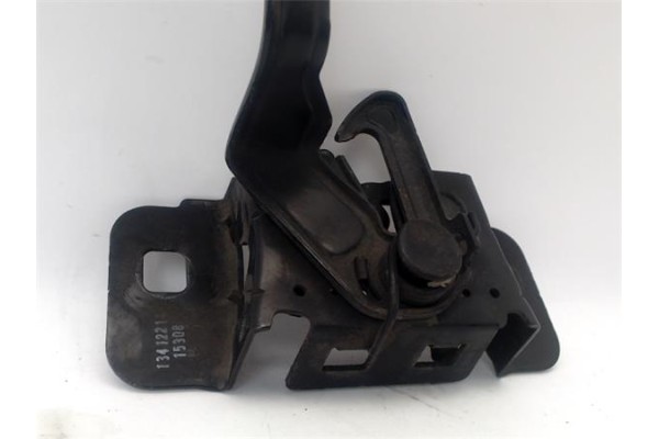 Recambio de cerradura capo para opel astra k berlina 5p 1.6 dynamic referencia OEM IAM 13412211  