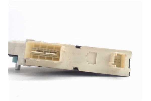 Recambio de motor elevalunas delantero derecho para citroen c4 berlina referencia OEM IAM (996388-101)  