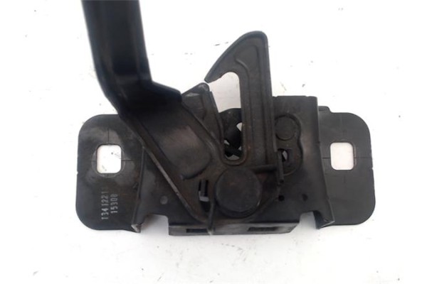 Recambio de cerradura capo para opel astra k berlina 5p 1.6 dynamic referencia OEM IAM 13412211  
