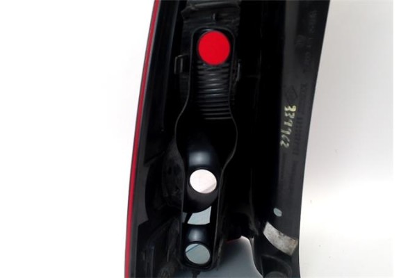 Recambio de piloto trasero derecho para renault espace /grand espace (je0) referencia OEM IAM 8200027152 J8 