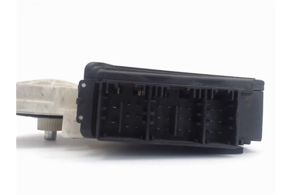 Recambio de motor elevalunas delantero derecho para seat ibiza (6l1) referencia OEM IAM 104383101  