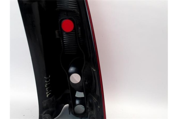 Recambio de piloto trasero izquierdo para renault espace iv (jk0) referencia OEM IAM 8200027153  