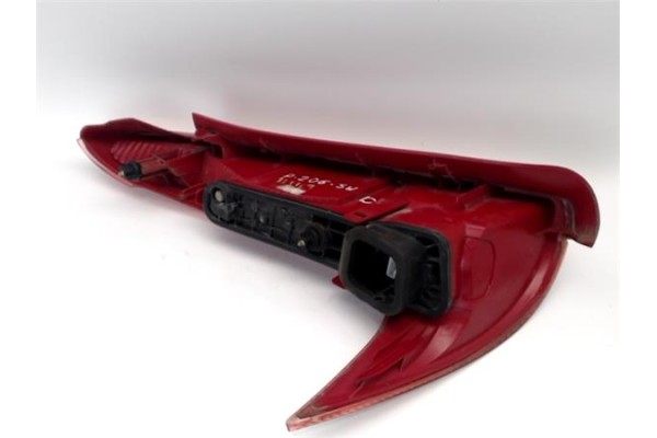 Recambio de piloto trasero derecho para peugeot 206 sw referencia OEM IAM   