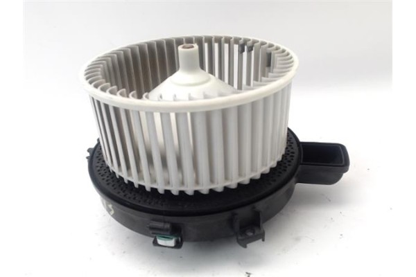 Recambio de motor calefaccion para opel astra k berlina 5p 1.6 dynamic referencia OEM IAM 13497776 130309503 