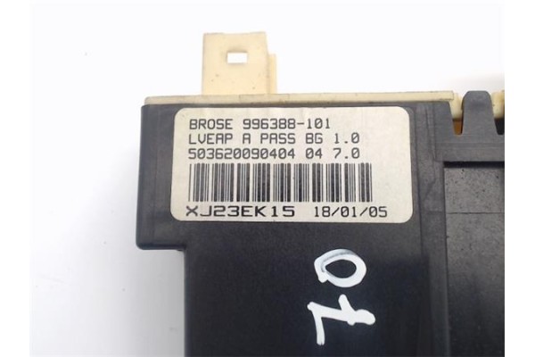 Recambio de motor elevalunas delantero derecho para citroen c4 berlina referencia OEM IAM (996388-101)  