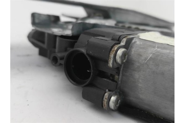Recambio de elevalunas electrico trasero izquierdo para nissan note (e11e) 1.5 dci referencia OEM IAM 827019U00B  