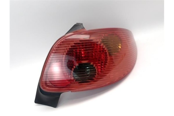 Recambio de piloto trasero derecho para peugeot 206 referencia OEM IAM   