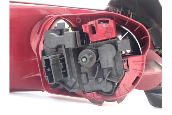 Recambio de piloto trasero derecho para peugeot 206 referencia OEM IAM   