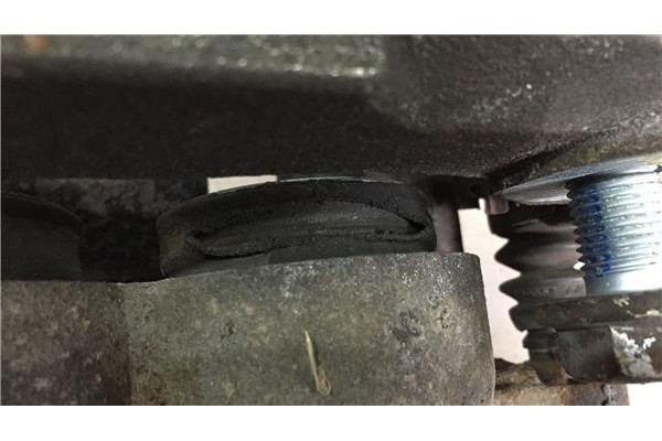 Recambio de pinza freno delantero izquierda para mercedes-benz vito / mixto furgón (w639) 111 cdi referencia OEM IAM G081 2X4828