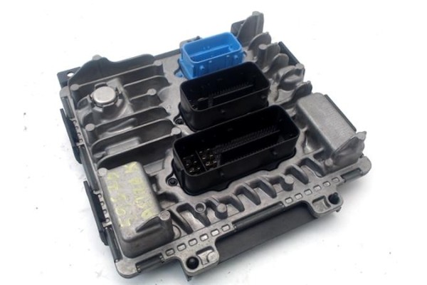 Recambio de centralita para opel astra k berlina 5p 1.6 dynamic referencia OEM IAM 395357783 55493025 