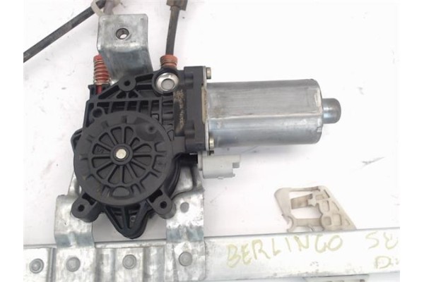Recambio de mecanismo elevalunas delantero derecho para citroen berlingo 2.0 hdi vivace referencia OEM IAM 130821762  
