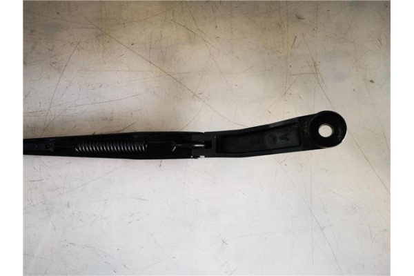 Recambio de brazo limpiaparabrisas delantero derecho para honda jazz (gd1/5) 1.3 referencia OEM IAM 76610SAAG01  