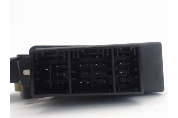 Recambio de motor elevalunas delantero derecho para volkswagen polo iv (9n3) referencia OEM IAM (6Q2959801A) (400700D) (8104 TEM