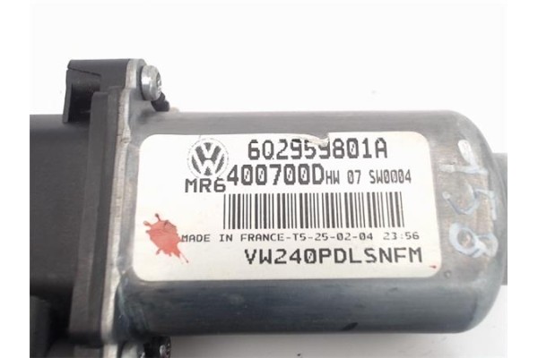 Recambio de motor elevalunas delantero derecho para volkswagen polo iv (9n3) referencia OEM IAM (6Q2959801A) (400700D) (8104 TEM