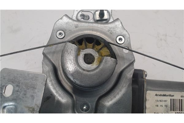 Recambio de mecanismo elevalunas delantero derecho para peugeot 207 referencia OEM IAM 400912D 119855 