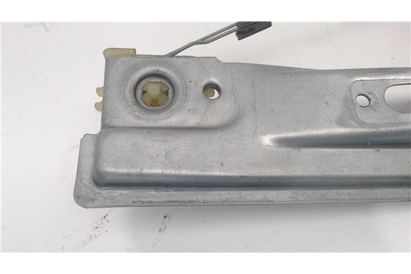 Recambio de mecanismo elevalunas delantero derecho para peugeot 207 referencia OEM IAM 9681182280 400912D 